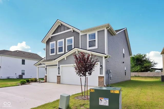 $434,999 | 7118 Estes Drive, Indianapolis, IN 46239