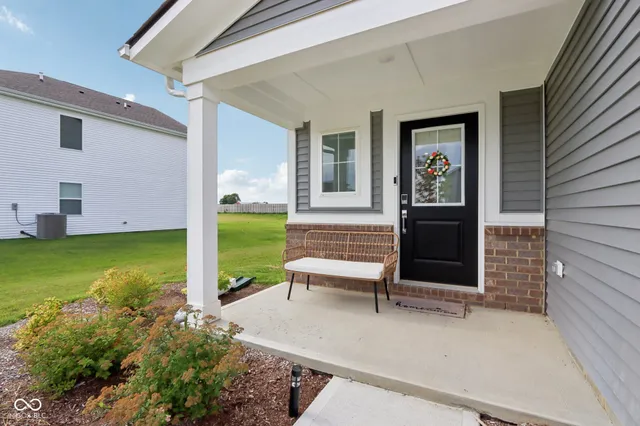 $434,999 | 7118 Estes Drive, Indianapolis, IN 46239