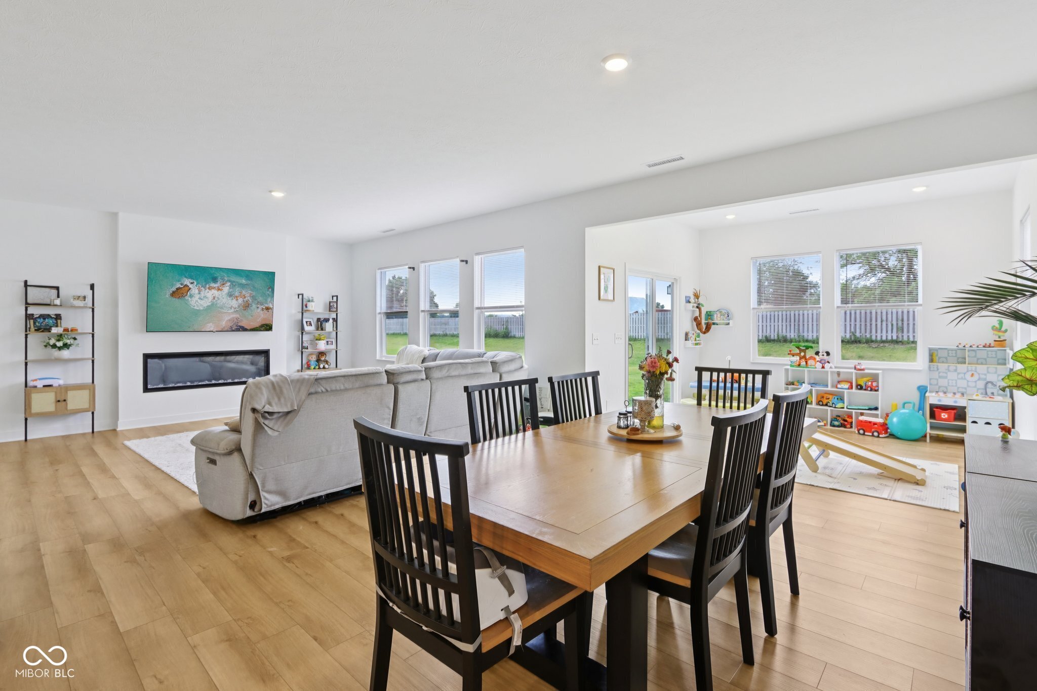 7118 Estes Drive Indianapolis, IN 46239 - Photo 10 of 47