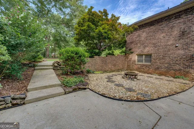 $599,000 | 534 Harbour Shores Drive, Jackson, GA 30233