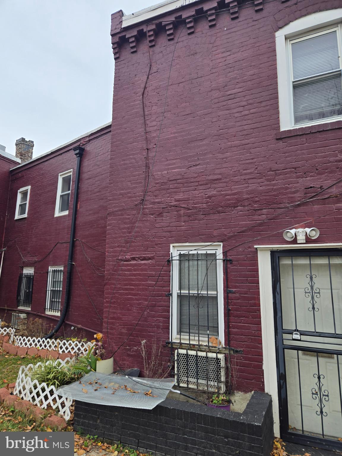 401 O Street Northwest Washington, DC 20001 - Photo 40 of 41 a front view of a house with a yard