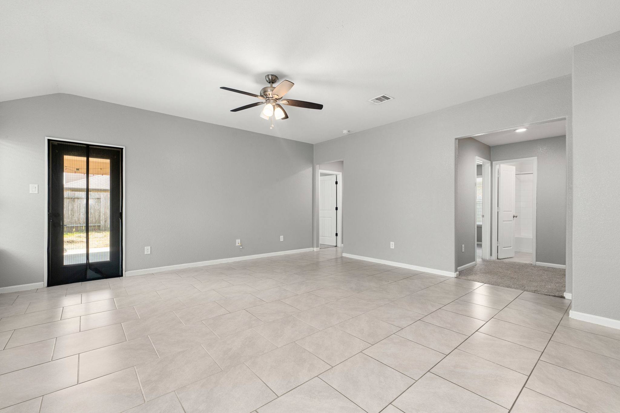 614 Harvest Bluff Drive Rosharon, TX 77583 - Photo 12 of 34 Gallery Image 12