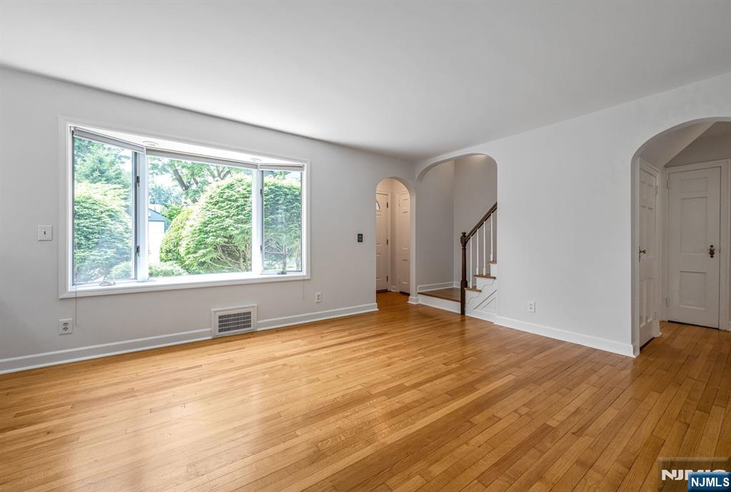 79 Highland Road Glen Rock, NJ 07452 - Photo 5 of 28