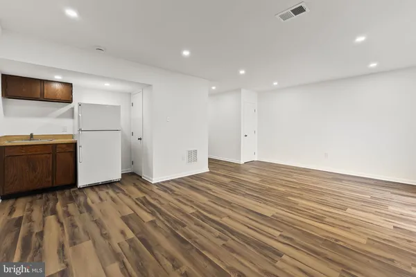 $2,600 | 8234 Stationhouse Court, Lorton, VA 22079