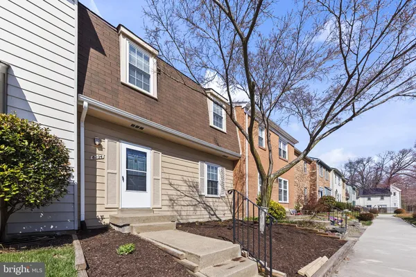 $2,600 | 8234 Stationhouse Court, Lorton, VA 22079