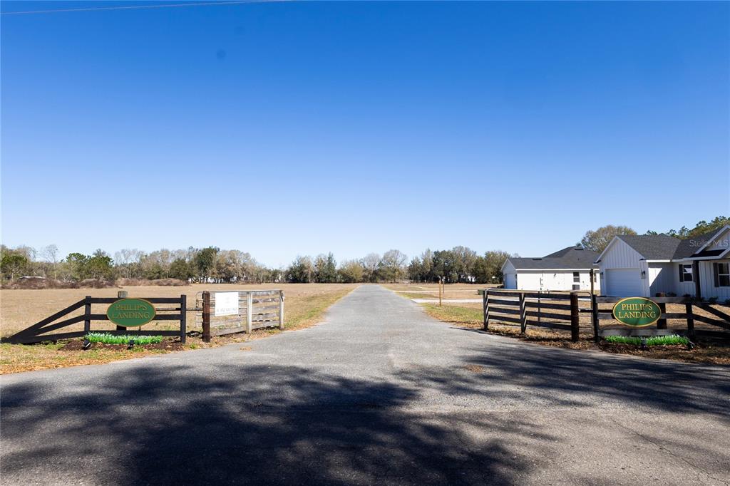 10735 Philips Landing Webster, FL 33597 - Photo 16 of 17