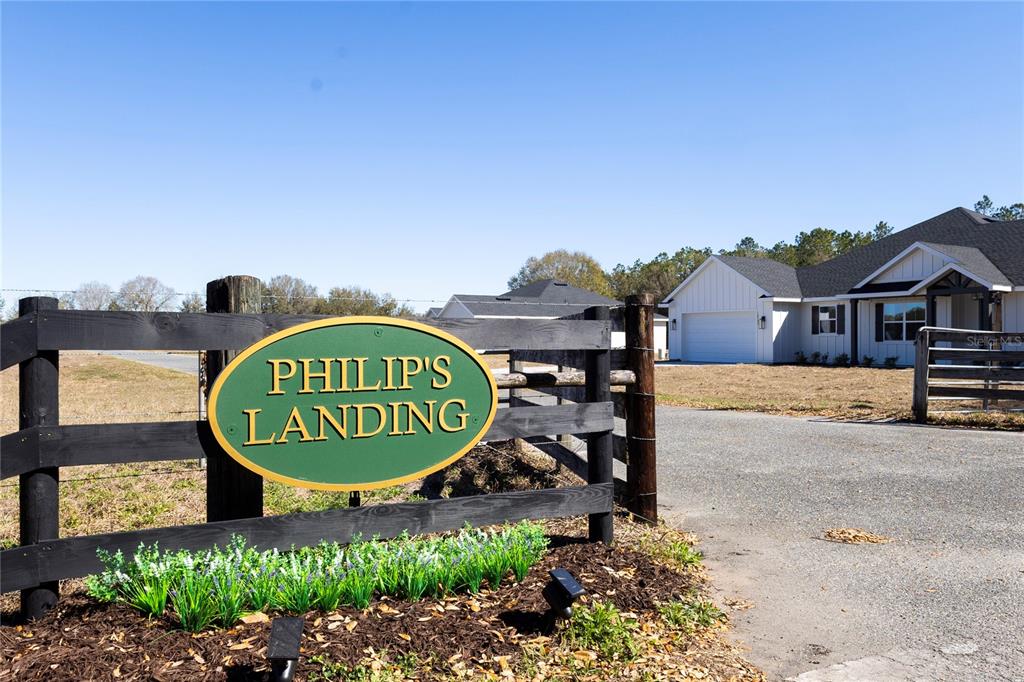 10735 Philips Landing Webster, FL 33597 - Photo 2 of 17