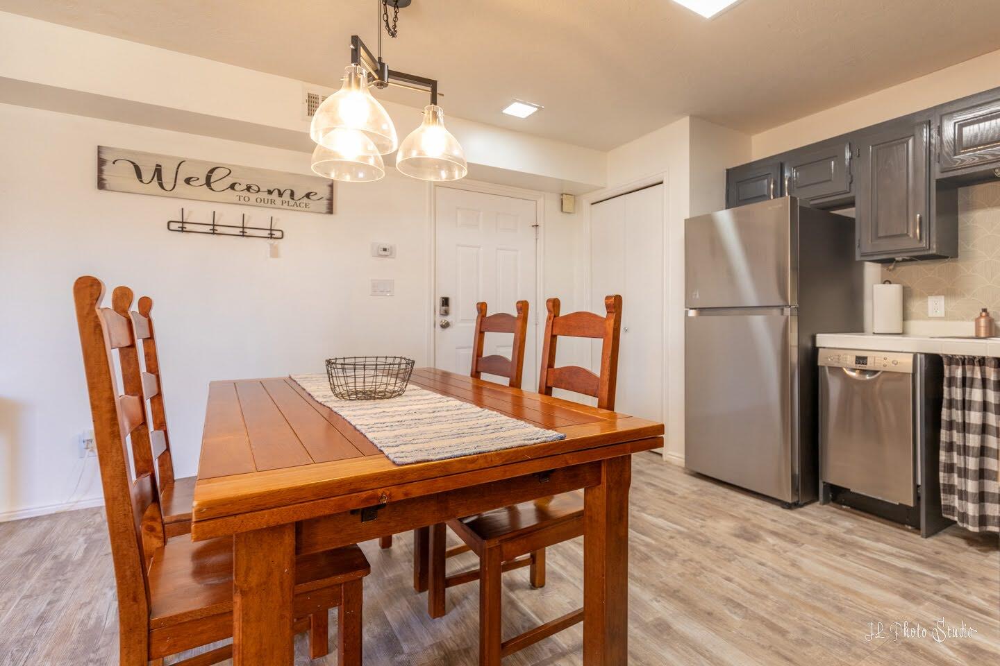 860 South Village Road, Unit B1 St. George, UT 84770 - Photo 7 of 36 8- Dining Area