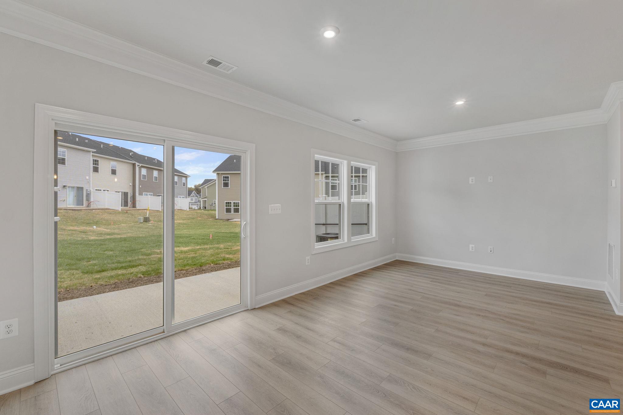 216 Springdale Road Waynesboro, VA 22980 - Photo 14 of 39 Gallery Image 14