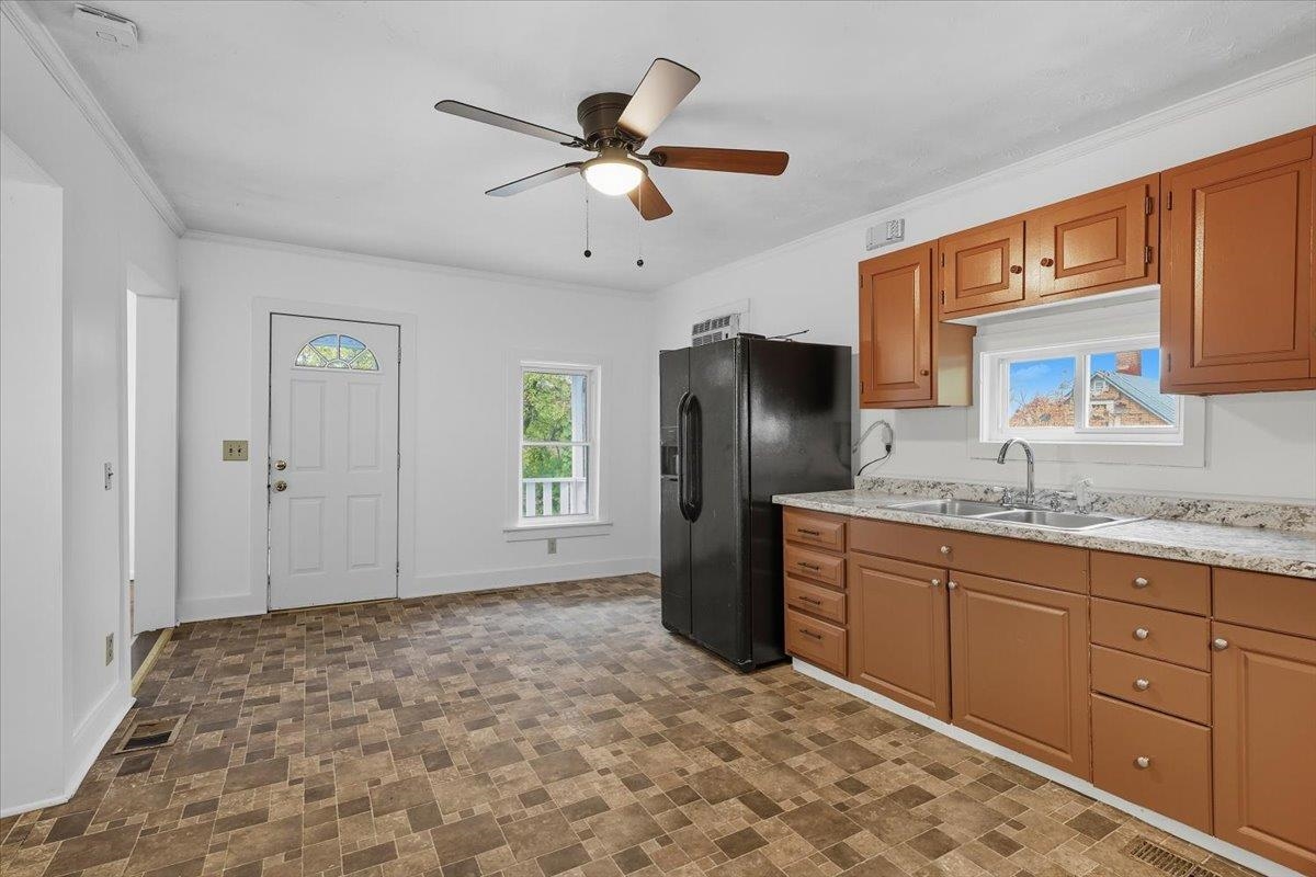 3 Aiken Street Barre, VT 05641 - Photo 12 of 36