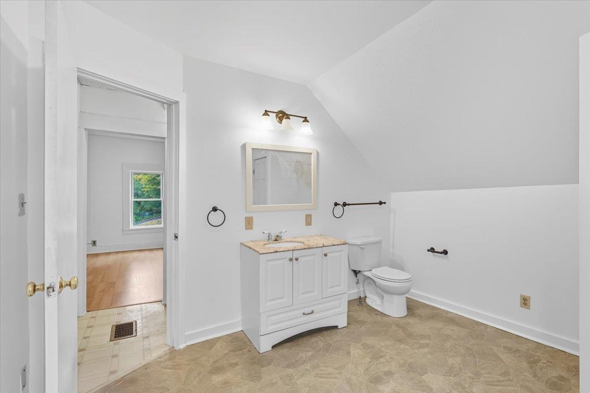 3 Aiken Street Barre, VT 05641 - Photo 28 of 36
