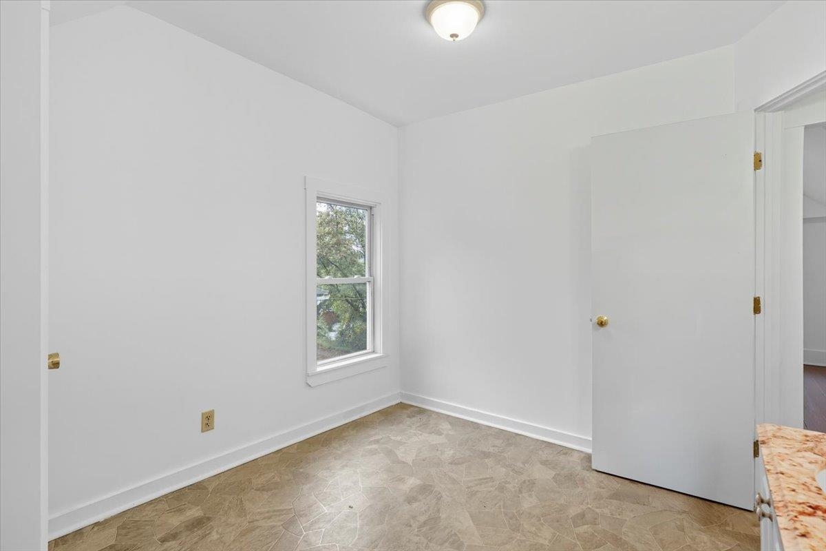 3 Aiken Street Barre, VT 05641 - Photo 29 of 36