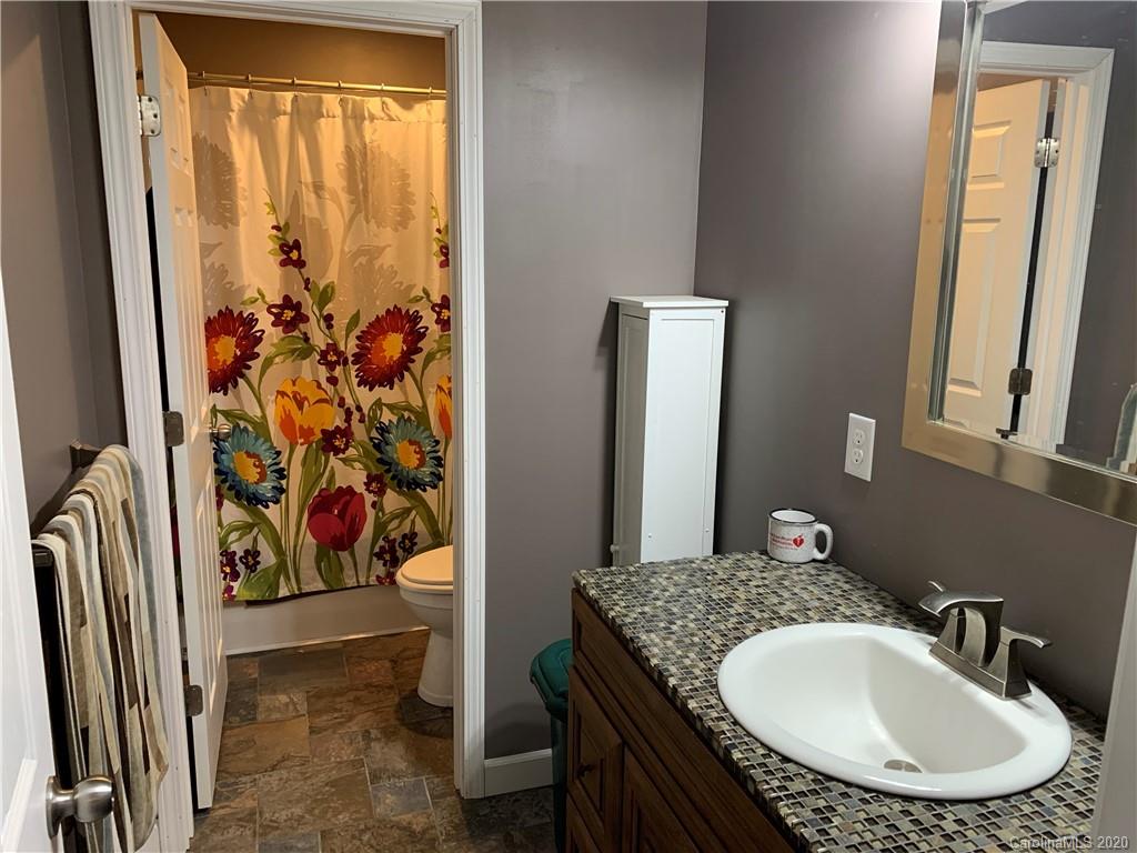103 Mariners Bluff Road York, SC 29745 - Photo 23 of 25 Gallery Image 23