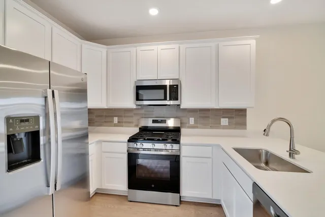 $289,997 | 13089 Carolina Street, Crown Point, IN 46307