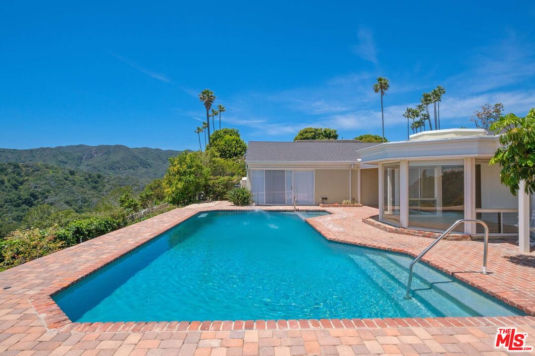 2231 Westridge Road, Los Angeles, CA 90049 Compass