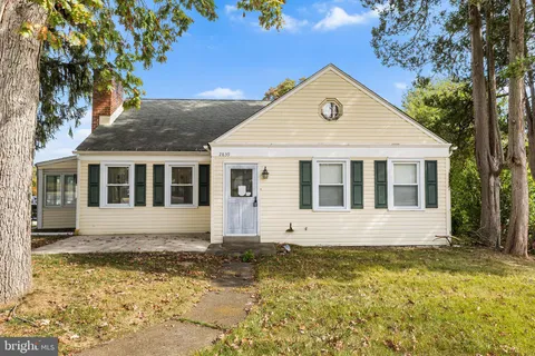 $389,000 | 2839 Springfield Road, Broomall, PA 19008