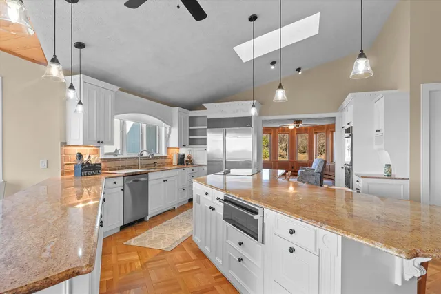 $1,395,000 | 43 Sterling Place, Bow, NH 03304