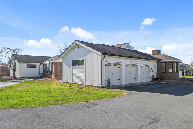 $1,395,000 | 43 Sterling Place, Bow, NH 03304