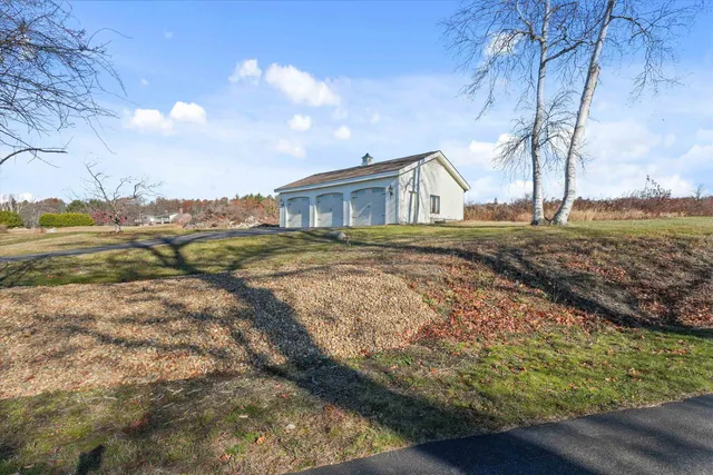 $1,395,000 | 43 Sterling Place, Bow, NH 03304