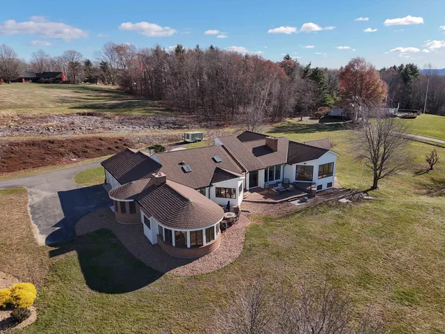 $1,395,000 | 43 Sterling Place, Bow, NH 03304