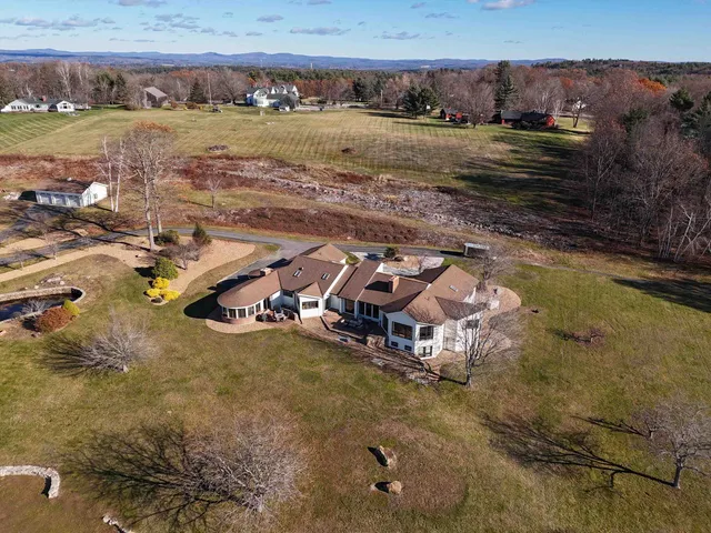$1,395,000 | 43 Sterling Place, Bow, NH 03304
