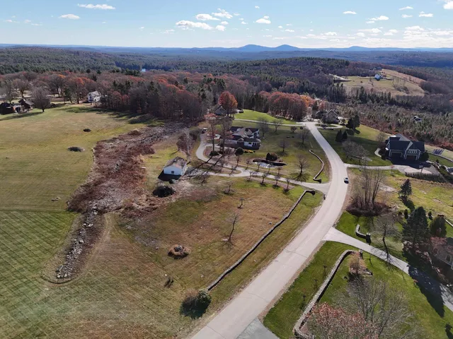 $1,395,000 | 43 Sterling Place, Bow, NH 03304