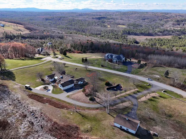 $1,395,000 | 43 Sterling Place, Bow, NH 03304