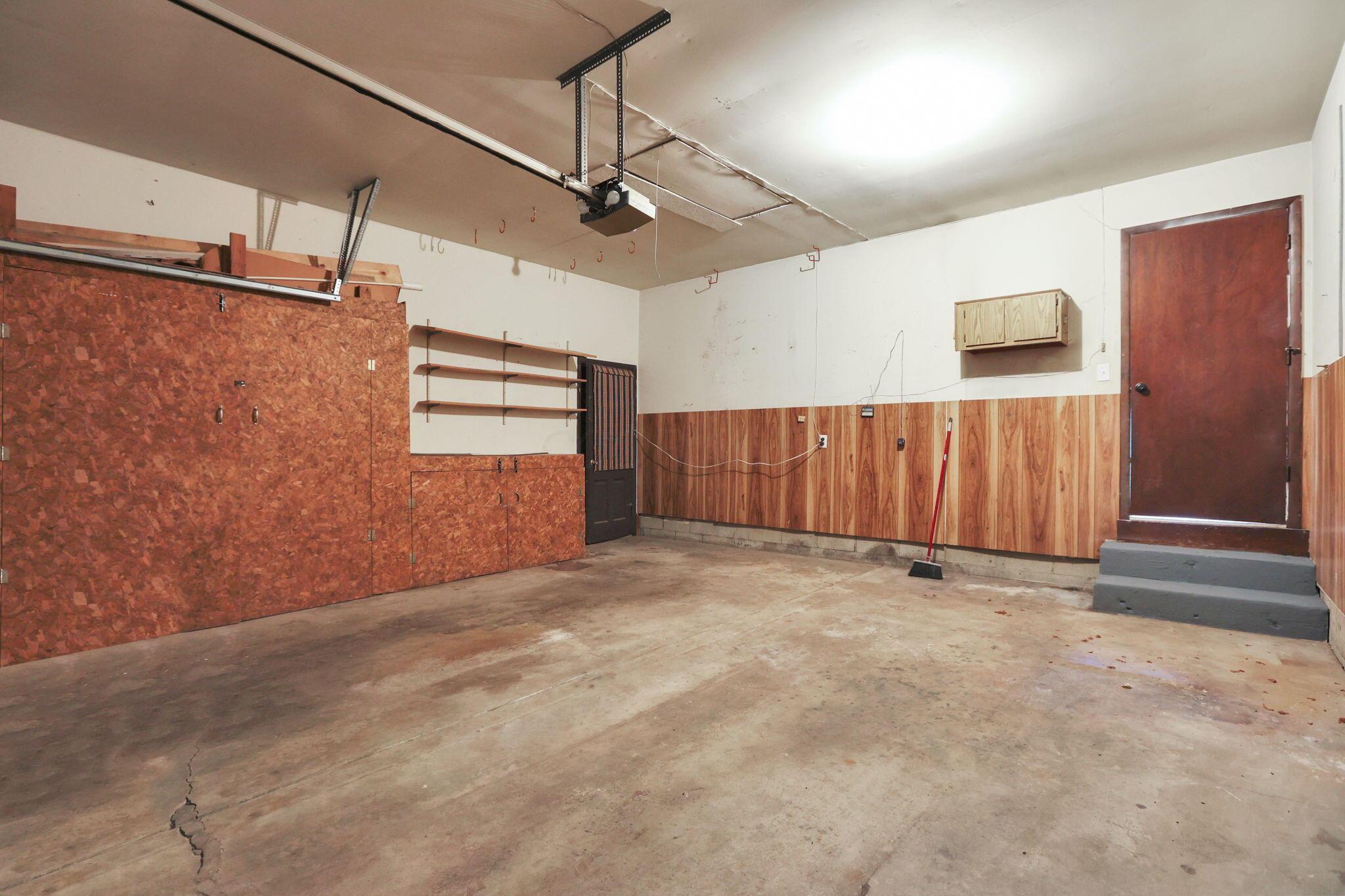 1883 Fairhaven Road Columbus, OH 43229 - Photo 58 of 79 Garage Interior, including separate workroom - perfect for gardeners or a workshop!
