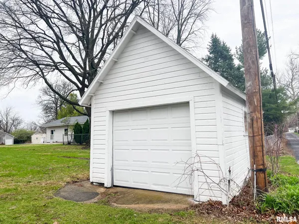 $225,000 | 107 West Hill Street, Eureka, IL 61530