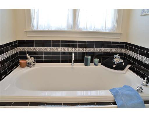 26 Arnold Road Freeport, ME 04032 - Photo 16 of 25 Master Bath/Spa.