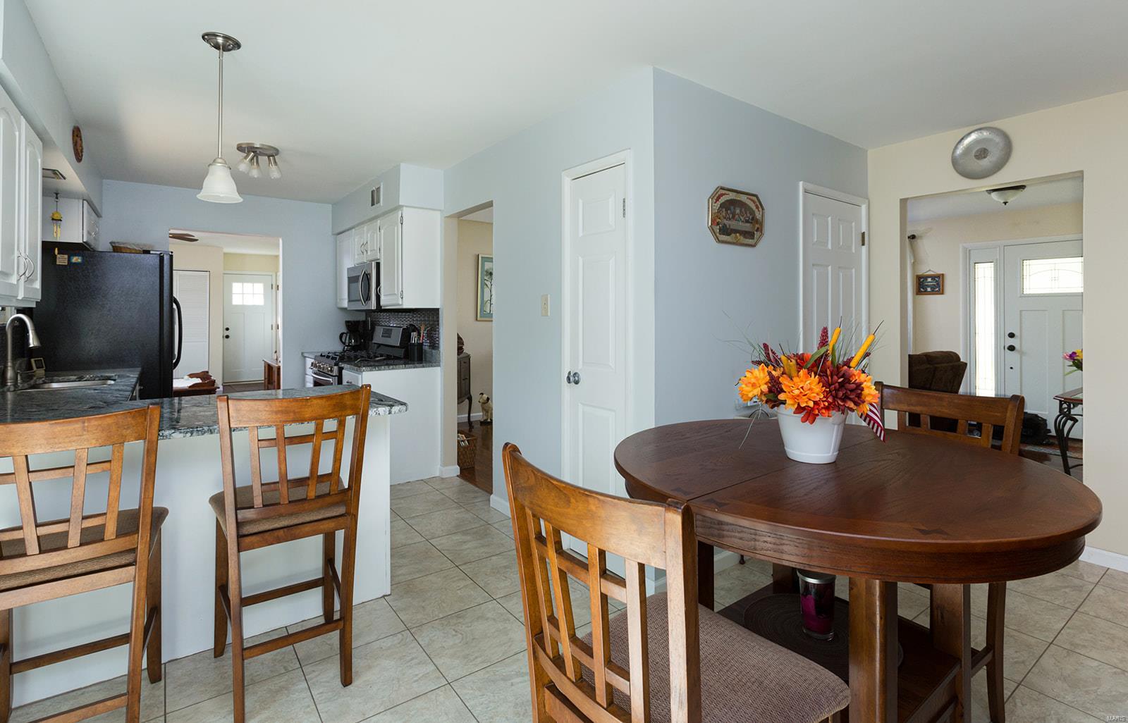 9934 Sappington Road St. Louis, MO 63128 - Photo 3 of 27 Gallery Image 3