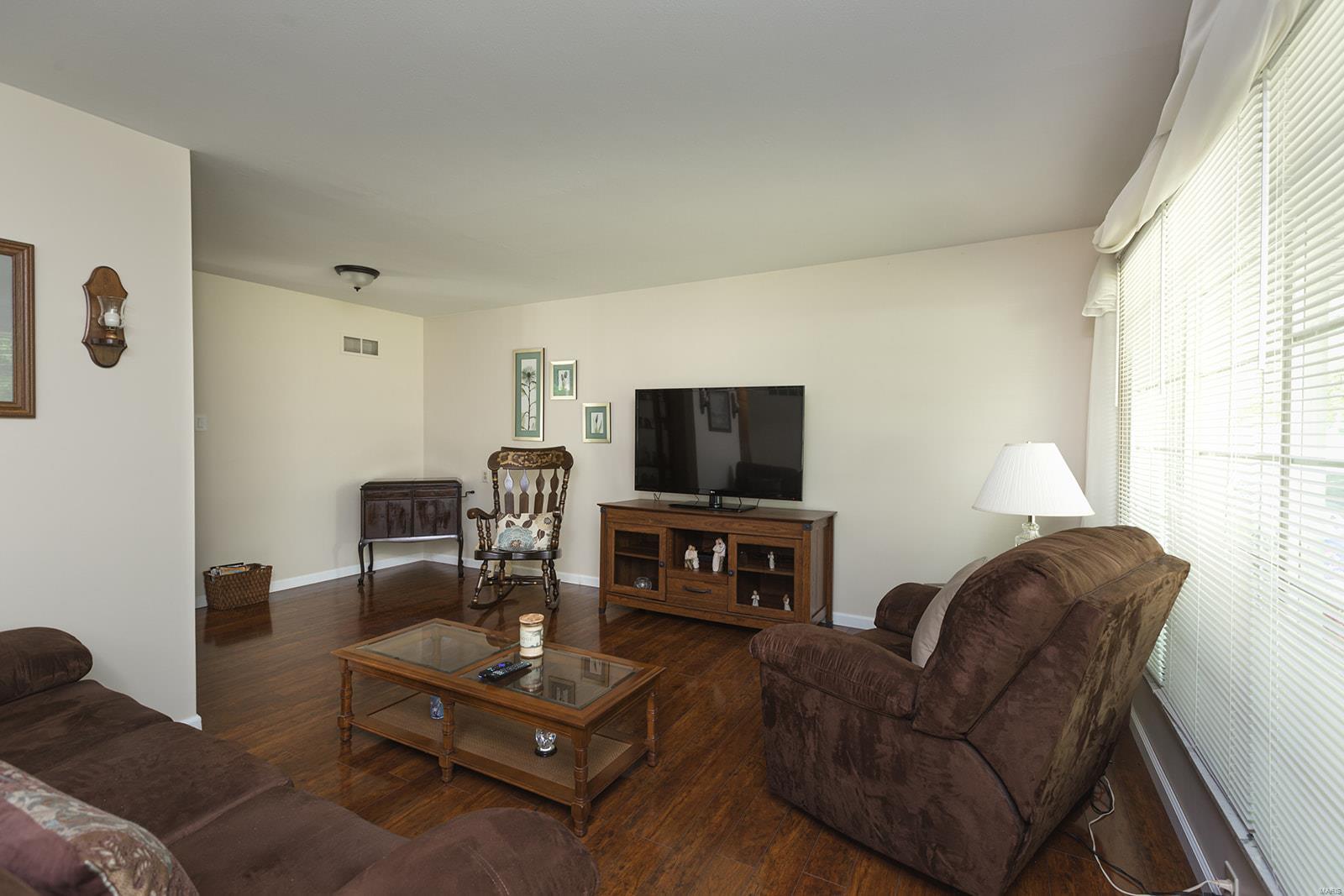 9934 Sappington Road St. Louis, MO 63128 - Photo 8 of 27 Gallery Image 8