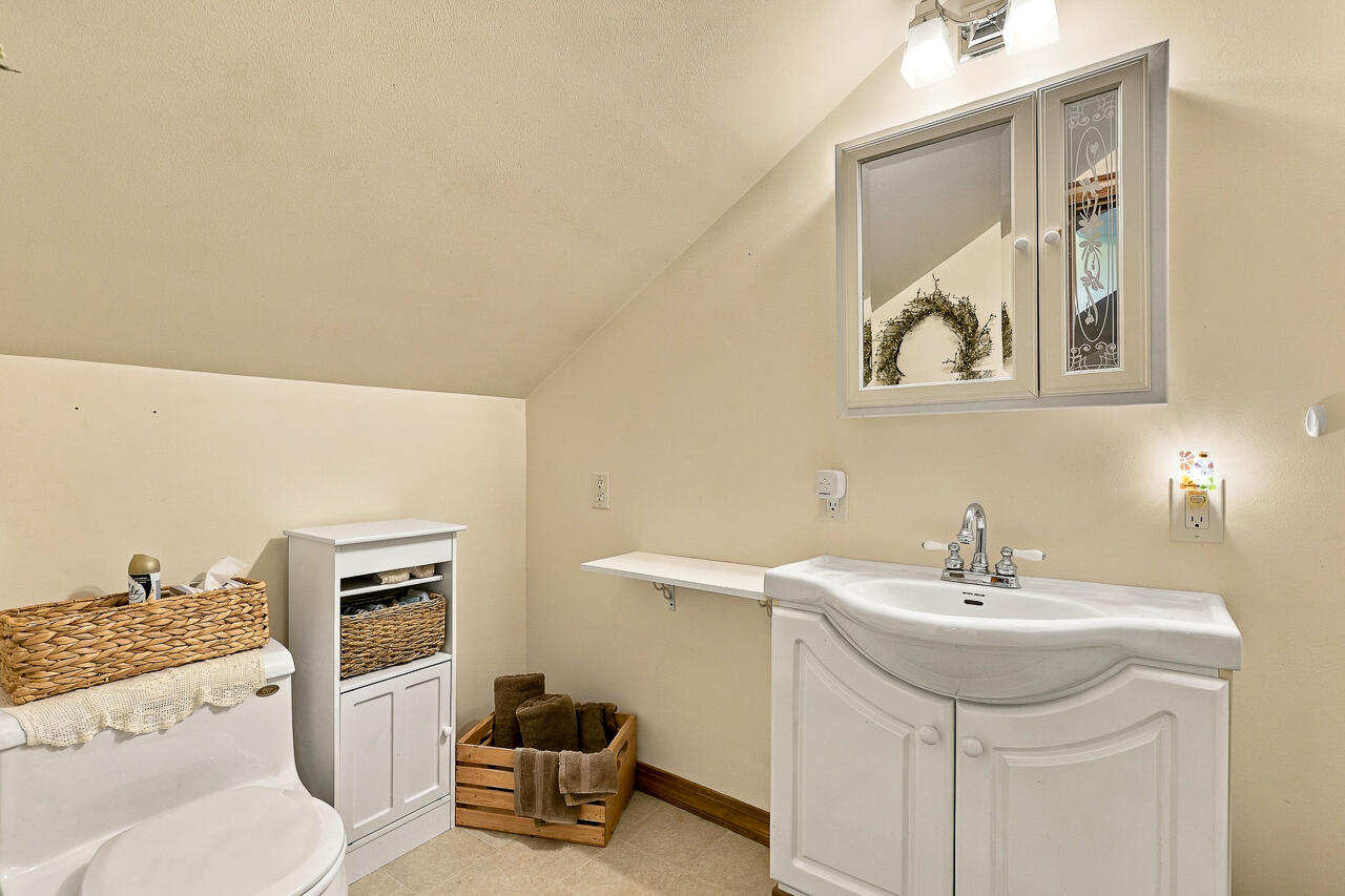 7914 Scheffler Road Newton, WI 53063 - Photo 23 of 60 Upper Half Bath