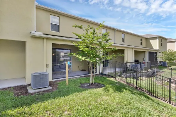 $296,999 | 1219 Lido Drive, Howey-in-the-Hills, FL 34737
