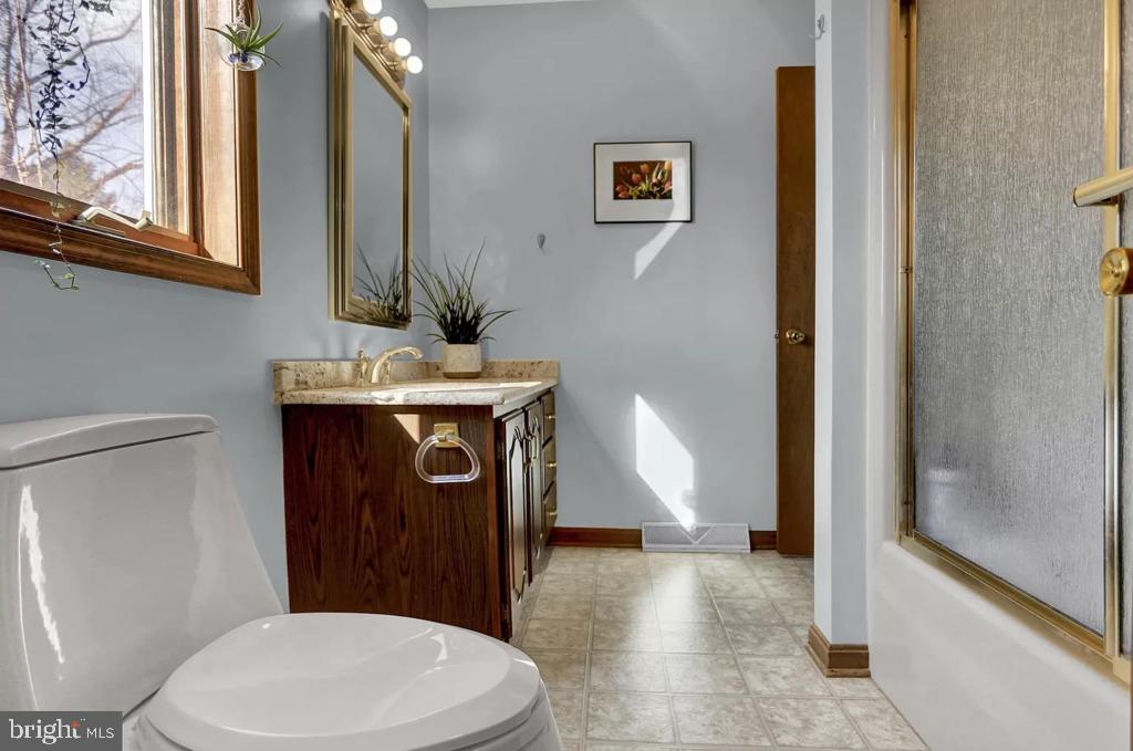 213 Bragg Circle Hanover, PA 17331 - Photo 16 of 25