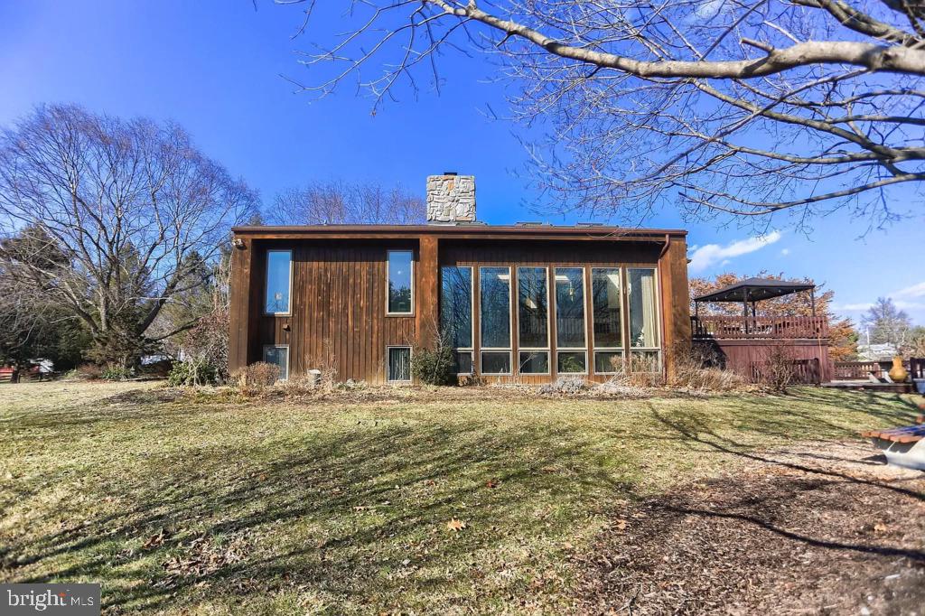 213 Bragg Circle Hanover, PA 17331 - Photo 3 of 25