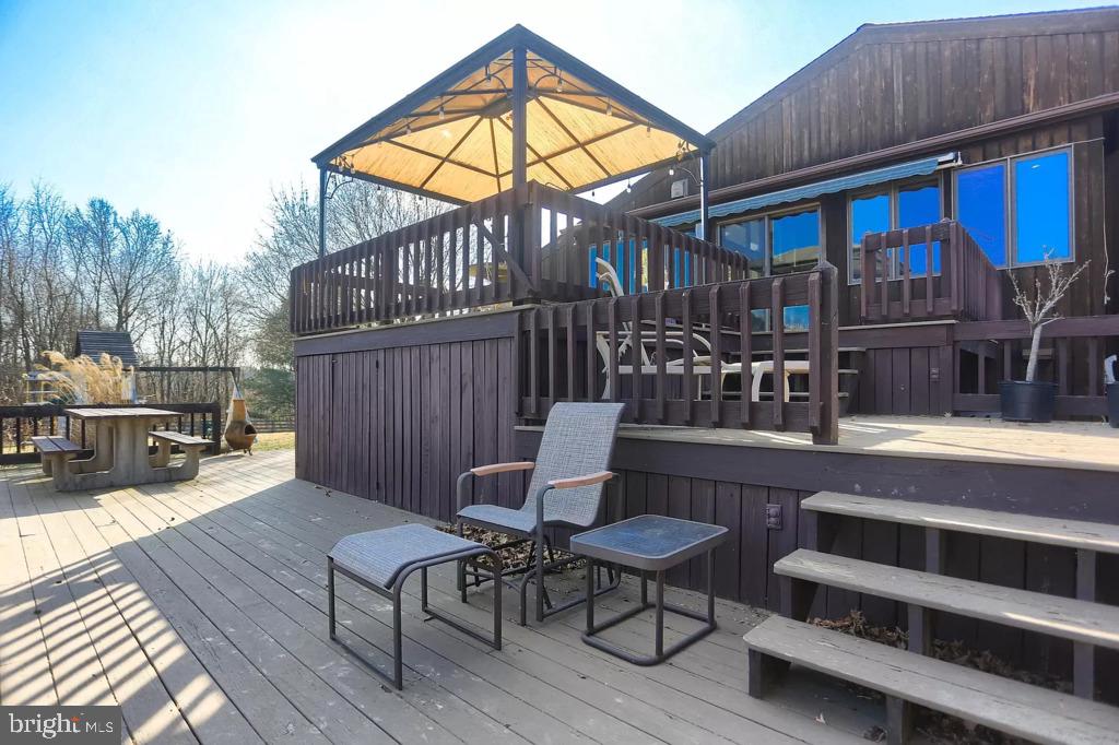 213 Bragg Circle Hanover, PA 17331 - Photo 5 of 25