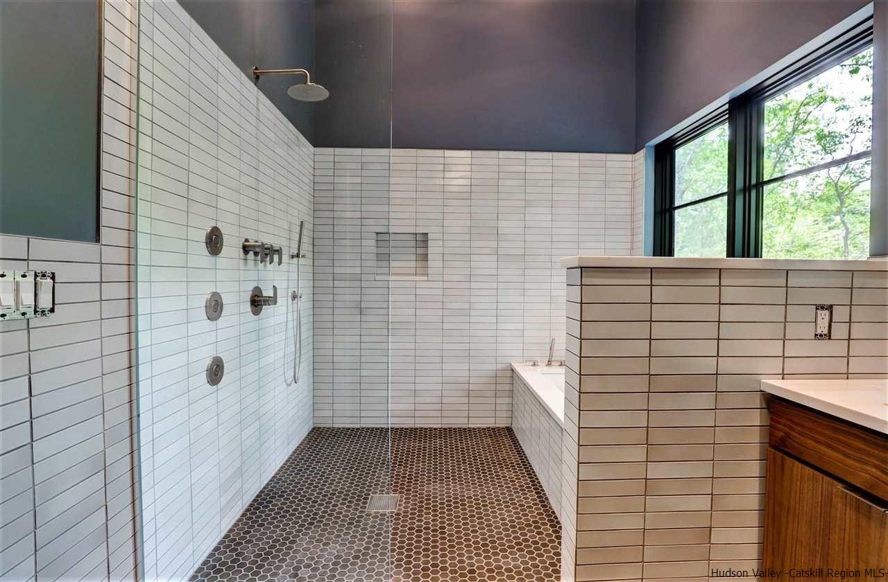 10 Hidden Mountain Stone Ridge, NY 12484 - Photo 17 of 35 a view of balcony