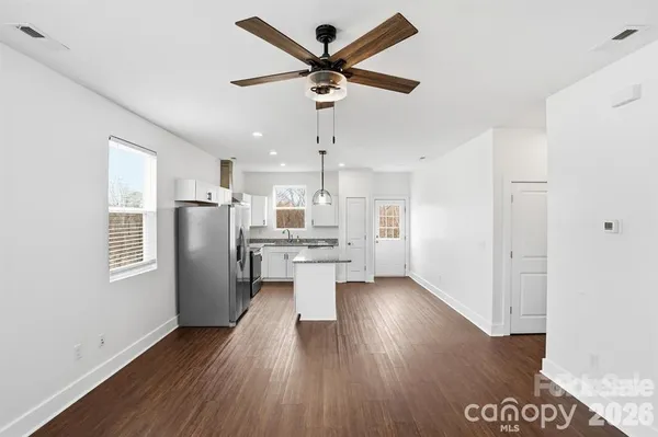 $2,200 | 102 Snyder Court Northeast, Concord, NC 28025