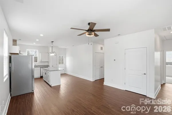 $2,200 | 102 Snyder Court Northeast, Concord, NC 28025