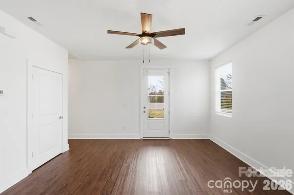 $2,200 | 102 Snyder Court Northeast, Concord, NC 28025