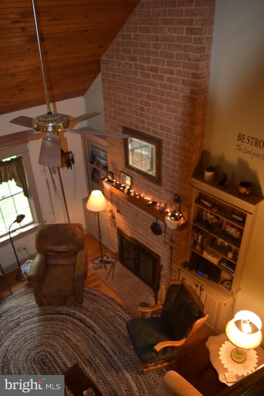 22960 Sparks Road Ridgely, MD 21660 - Photo 9 of 27 Living Room