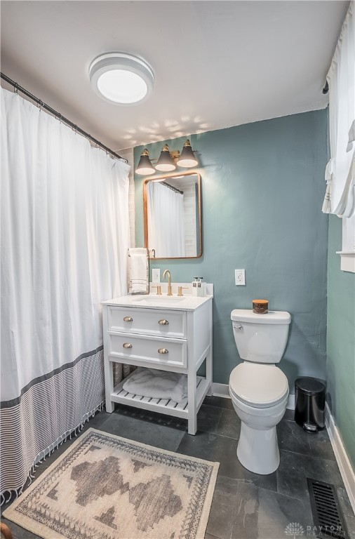 1833 East David Road Kettering, OH 45440 - Photo 25 of 47 Primary bathroom