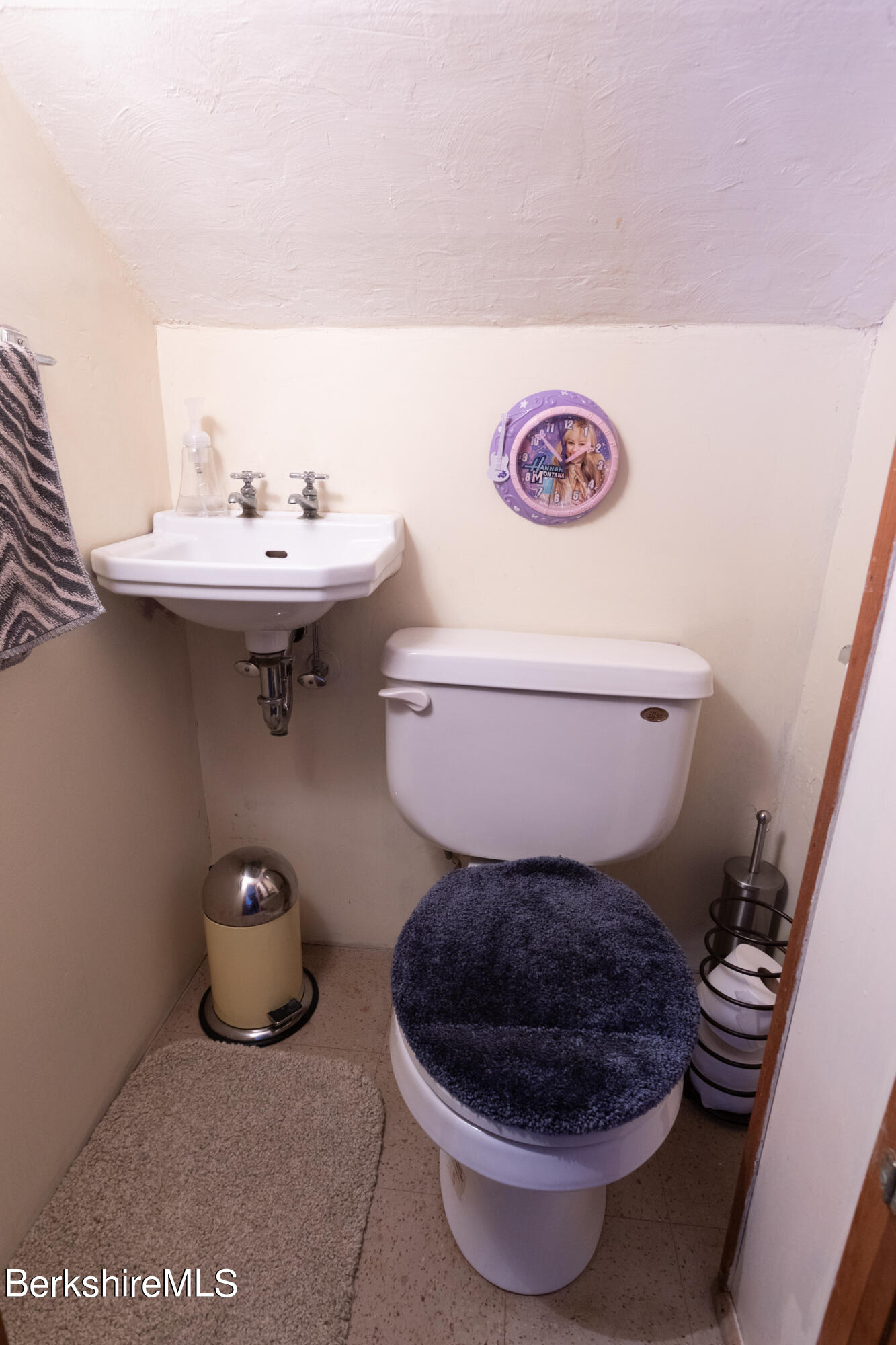 69 Ridge Avenue Pittsfield, MA 01201 - Photo 32 of 39 CBE3B7E4-CB7D-47A0-AD8A-F4494B76E4B1