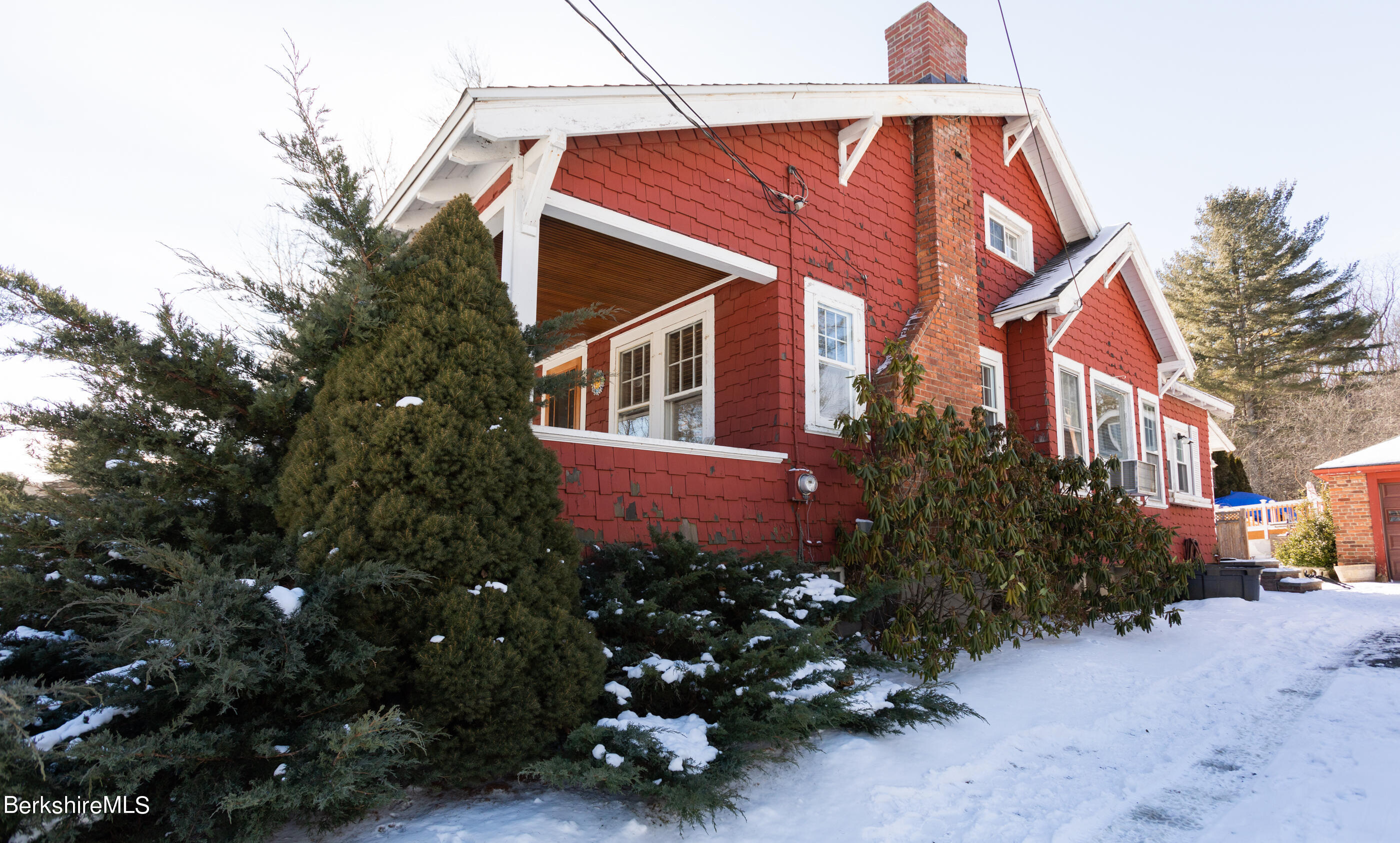 69 Ridge Avenue Pittsfield, MA 01201 - Photo 5 of 39 CA344666-8885-44E0-B883-09F045B86218
