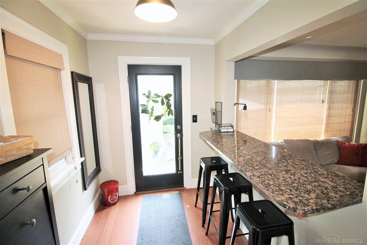 469 Touraine Road Grosse Pointe, MI 48236 - Photo 16 of 57 50078705-15.JPG