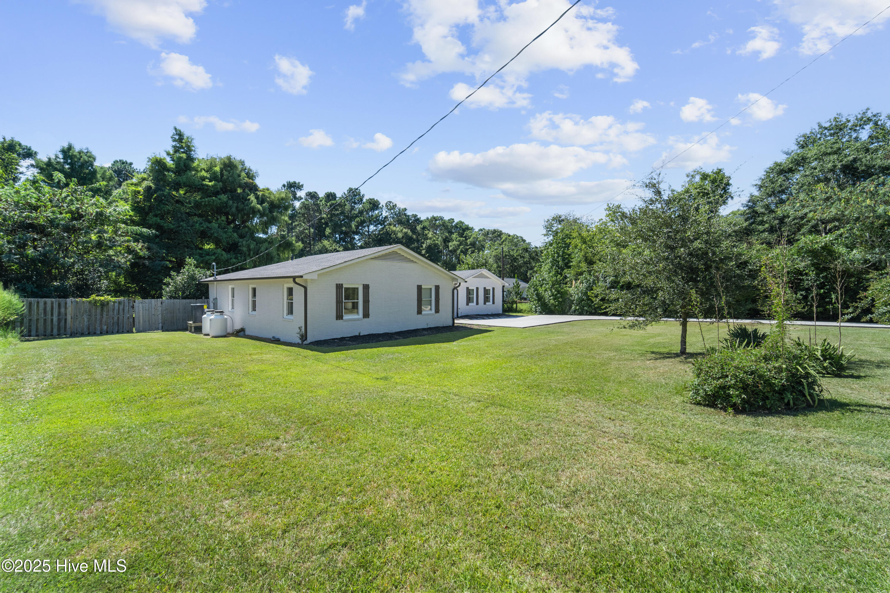 648 Hughes Road Hampstead, NC 28443 - Photo 7 of 55 DSC03378