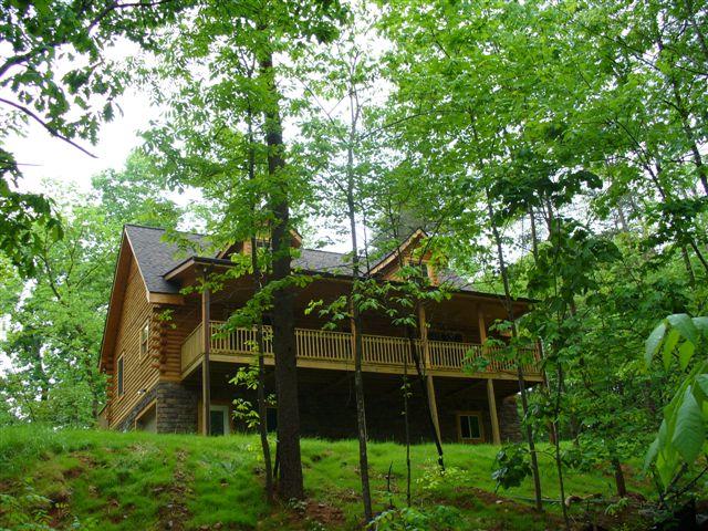 6013 Sunnycrest Road Roanoke, VA 24018 - Photo 5 of 5 Rear View w/covered porch