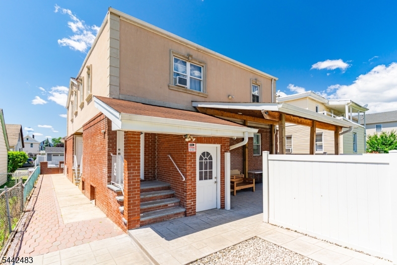 829 Allen Street, Unit 4 Elizabeth, NJ 07202 - Photo 4 of 40