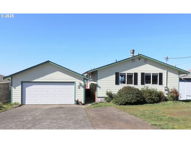 $579,000 | 2406 Northwest Convoy Way, Waldport, OR 97394